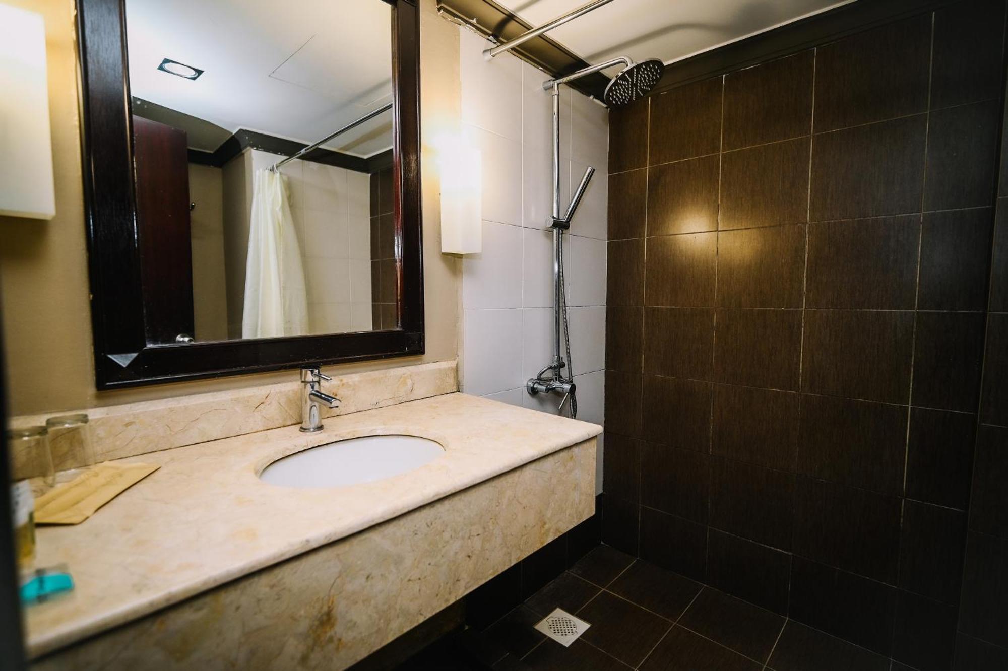 Kingston 9 - Jonker Street Hotel 3*